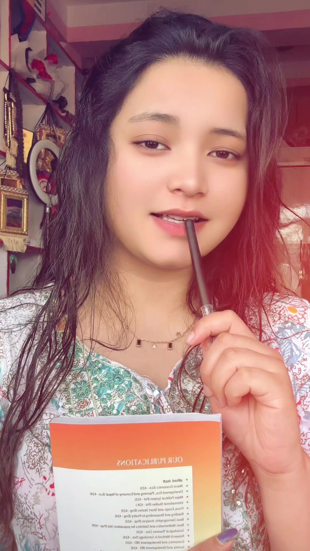 @Simran pariyar🎵