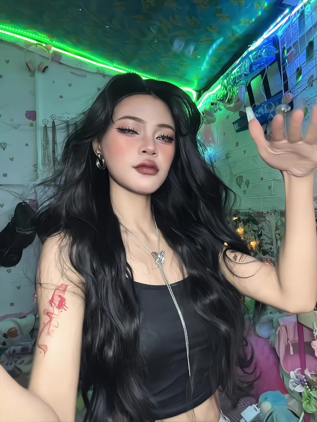 @๐๐๐๐ ๐โฌ