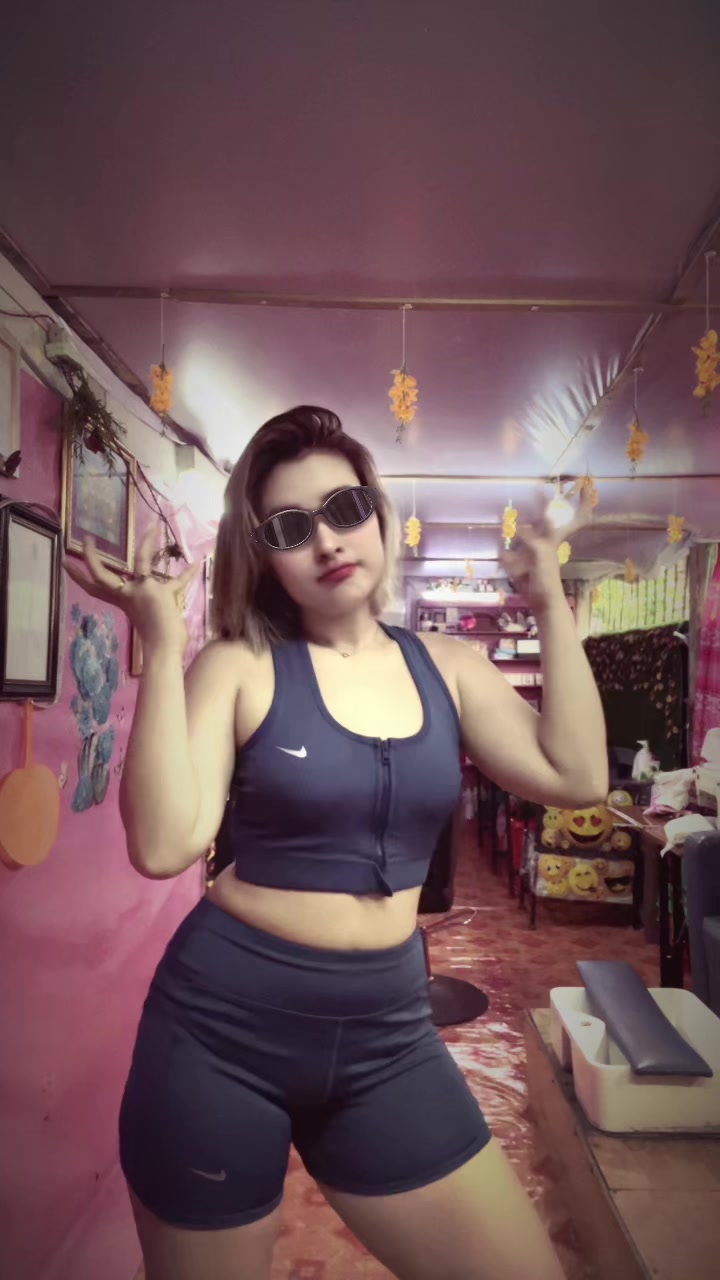 @👸 Thae 🧠 Su 👸(အမွှေစိန် 😘)
