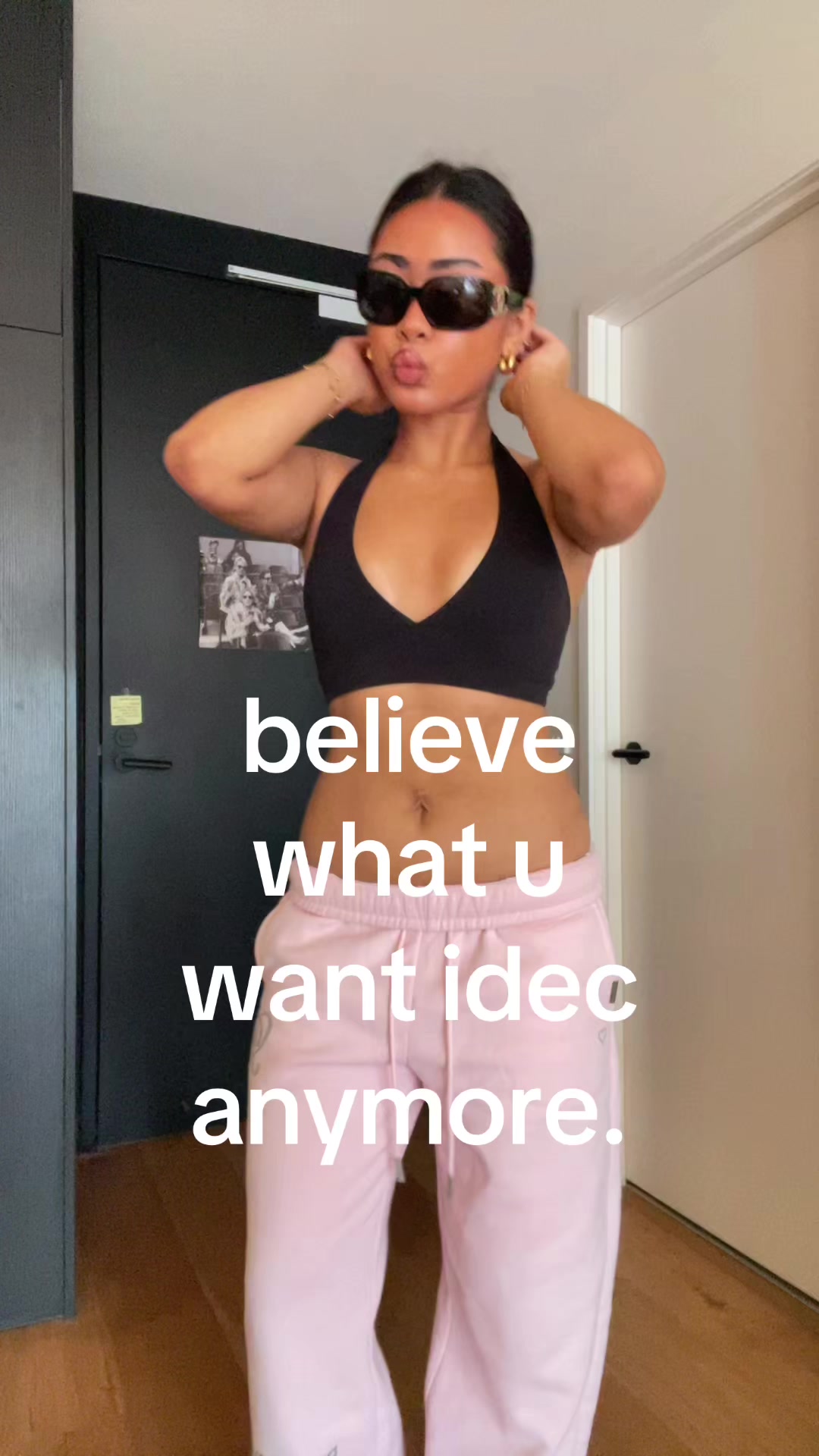 @TH💋NIA
