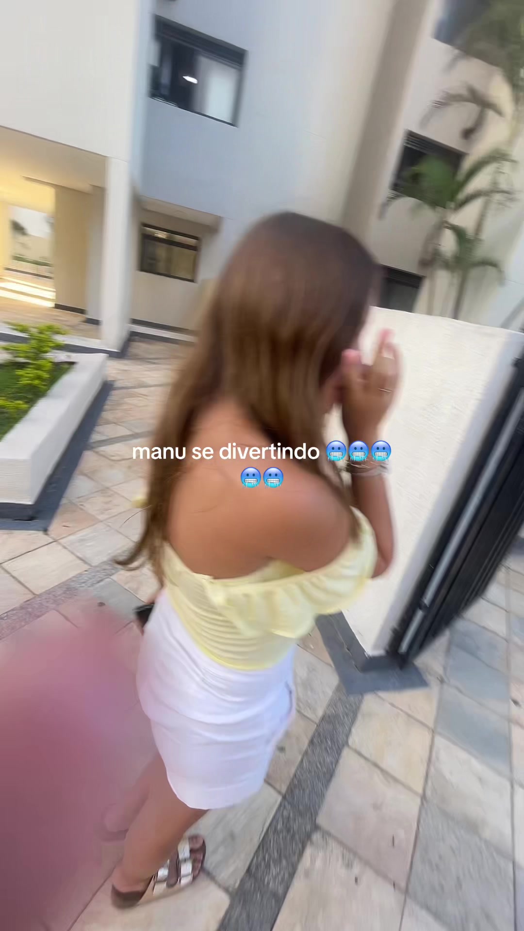 @oque a manu faz?