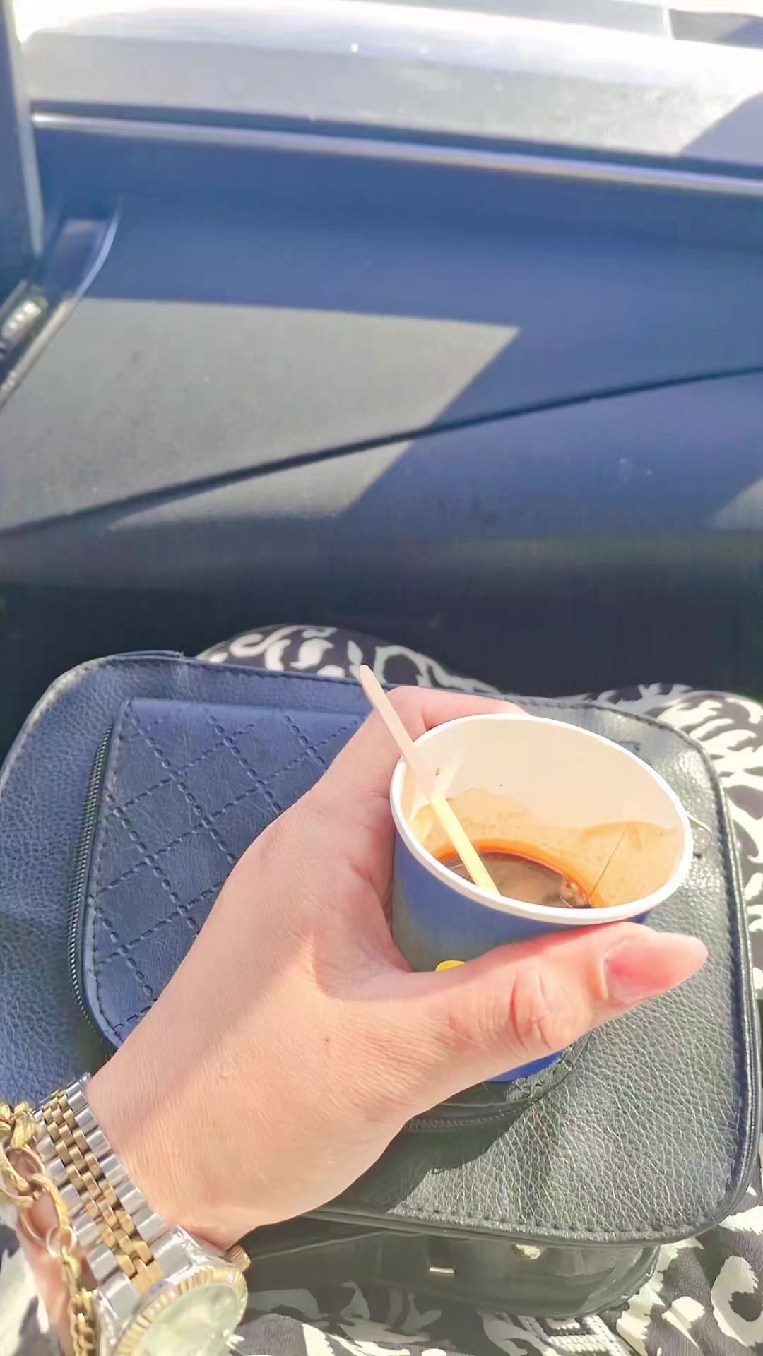 @Mouna Boussouibaa