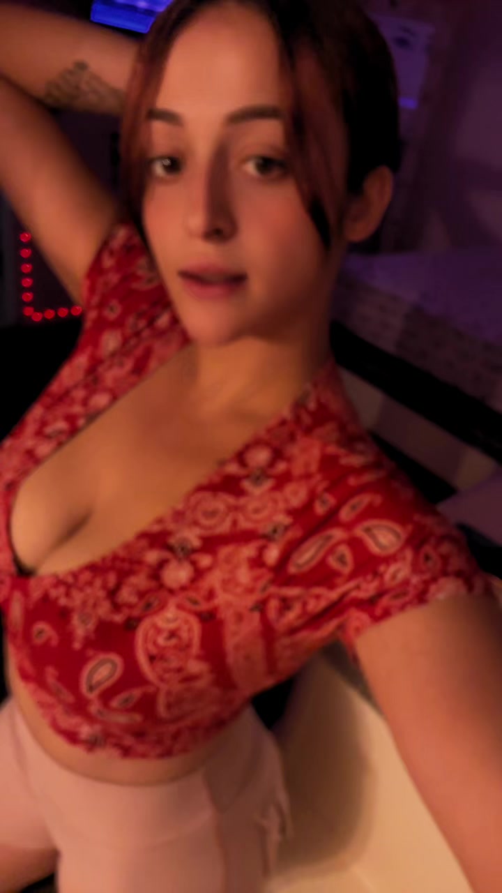 @naomicubanna