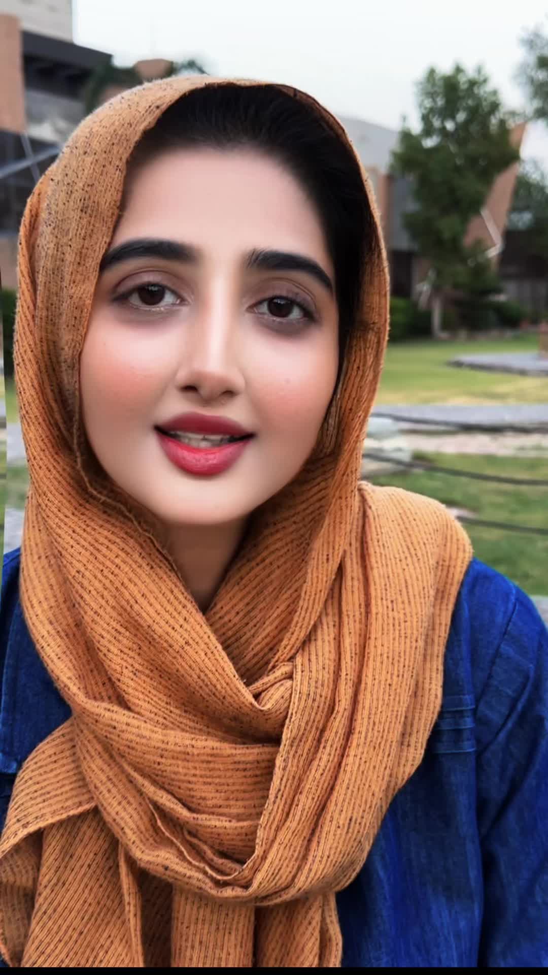 @lailakhan2.0