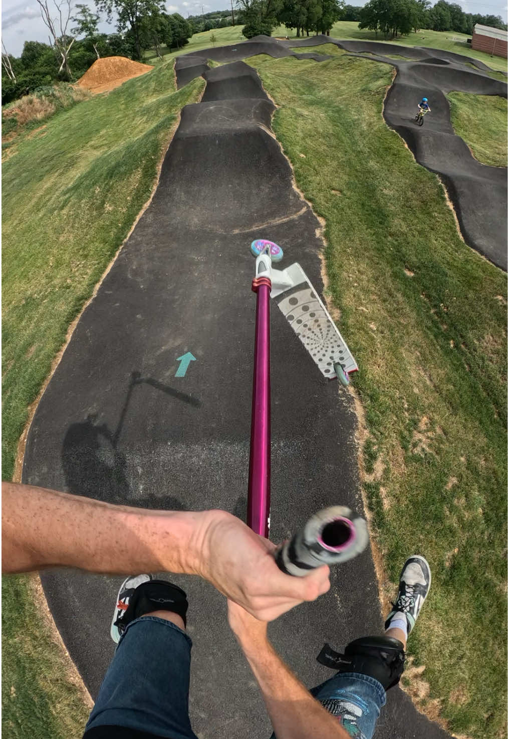 @ʞɹɐlɔ ᴉɐʞ