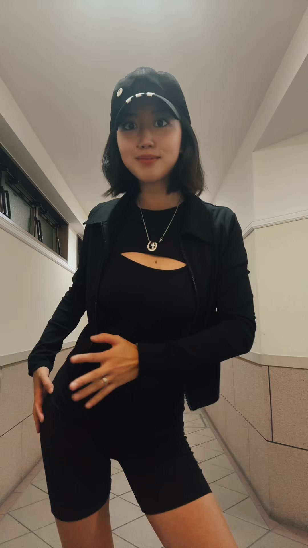 @Ayu
