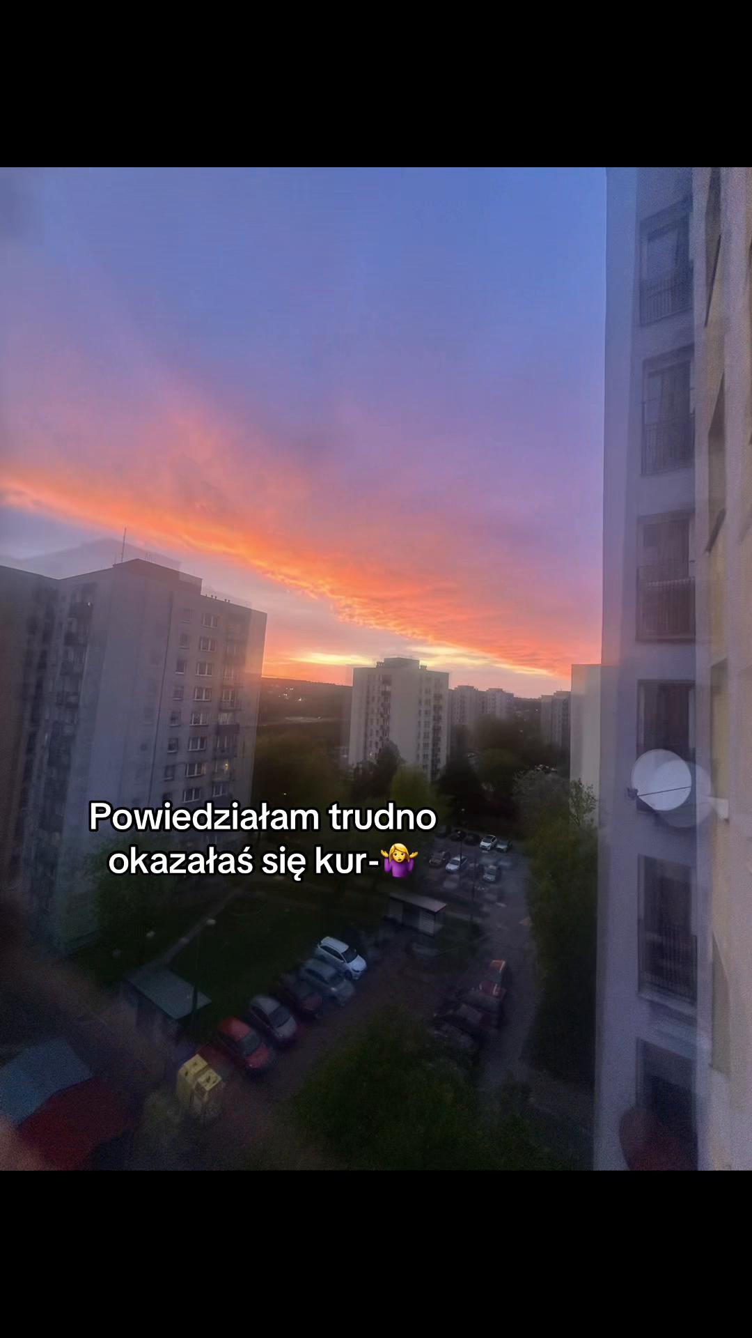 @_bl0ndynaa._
