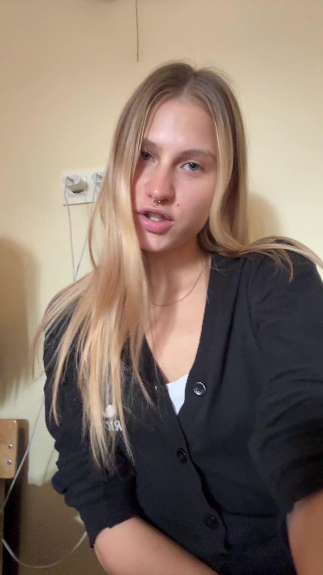 @Кики