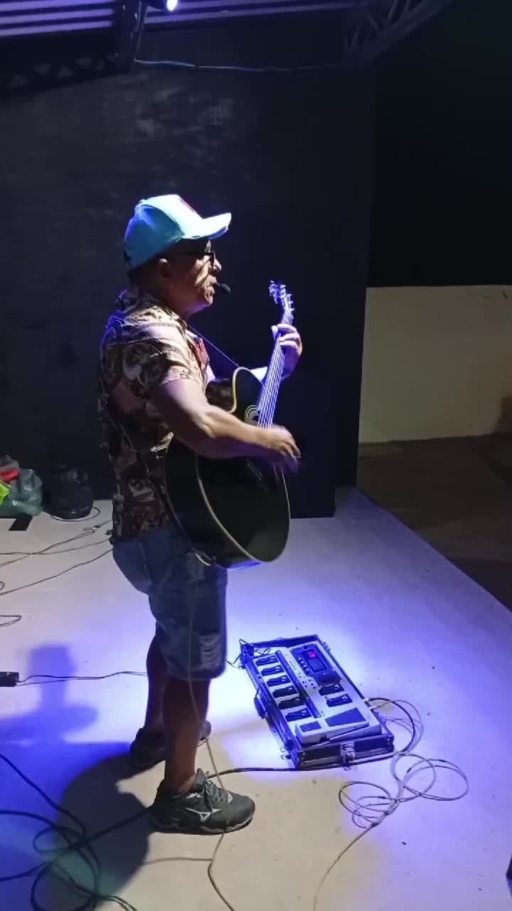 @Ren&ecirc; Ricco