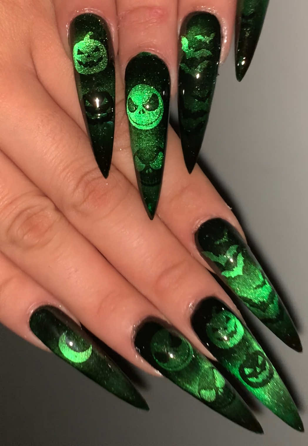 @Riya's Nails