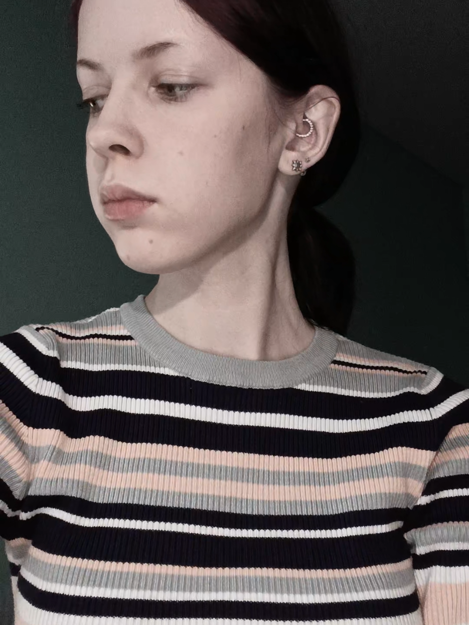 @r3.n0y2