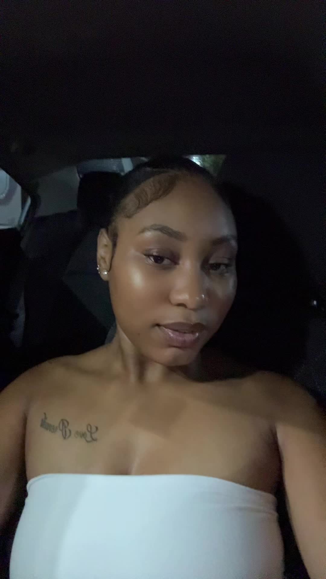 @Zari K
