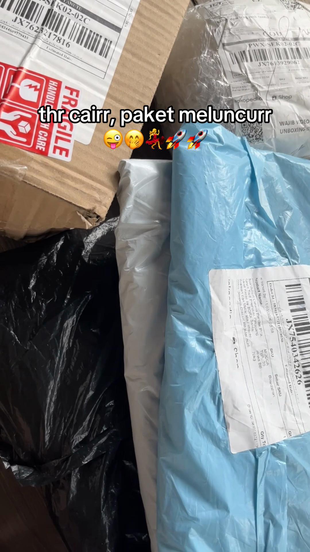 @Jaybluee_