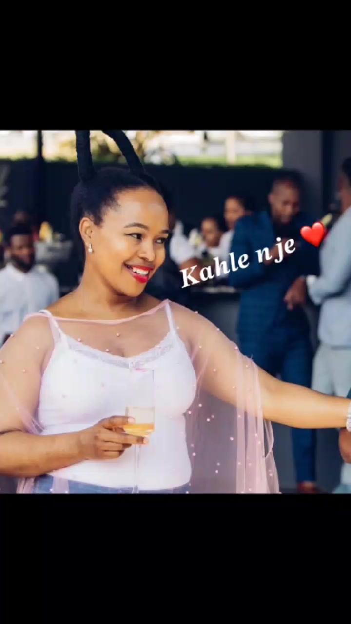 @Sindi_Dlathu