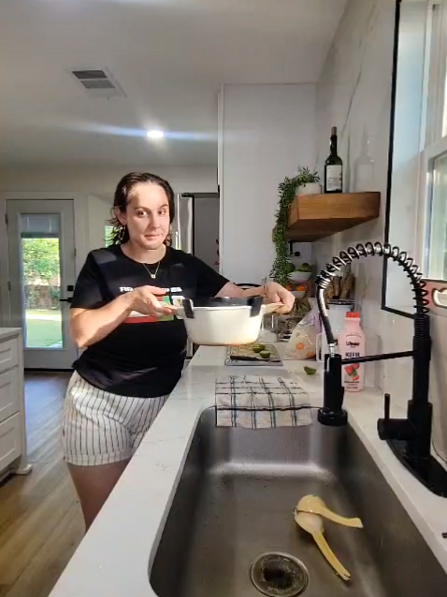 @YeinysVibes