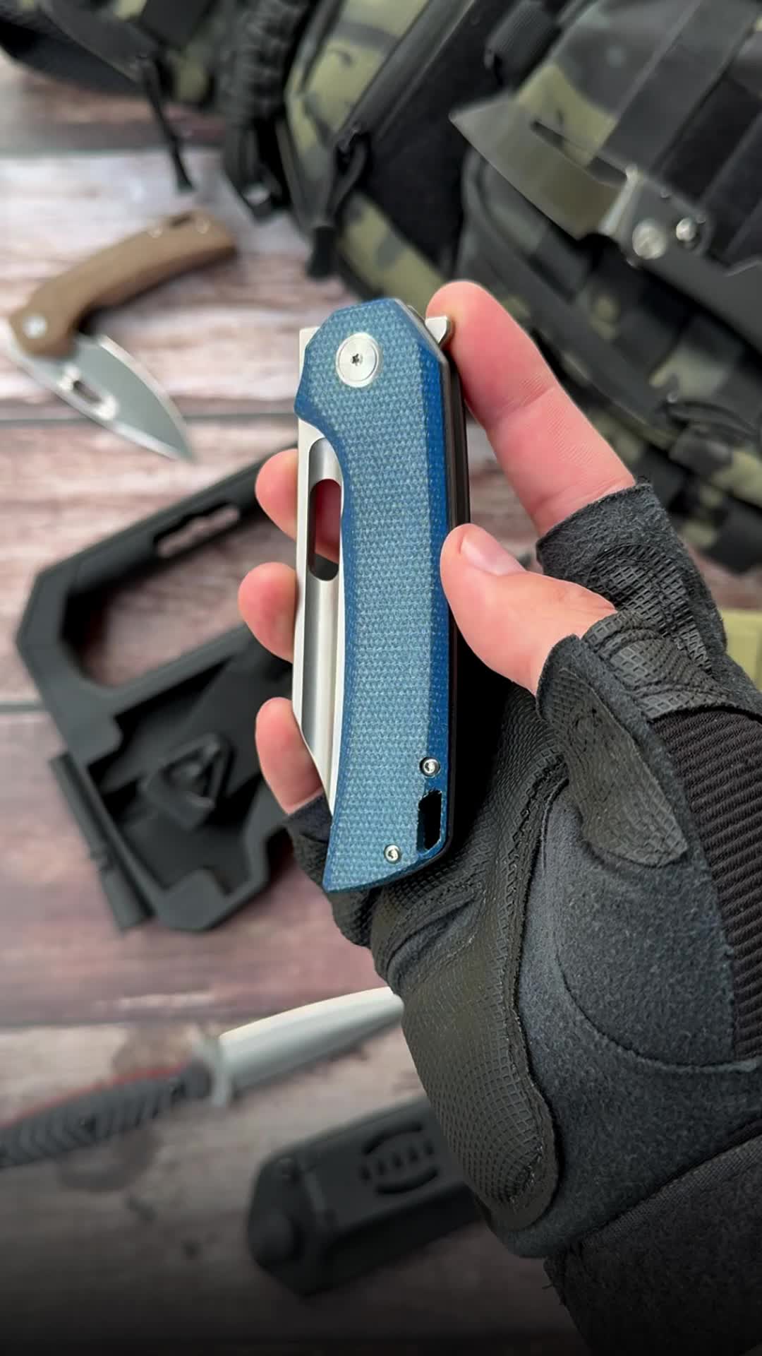 @survival.knives