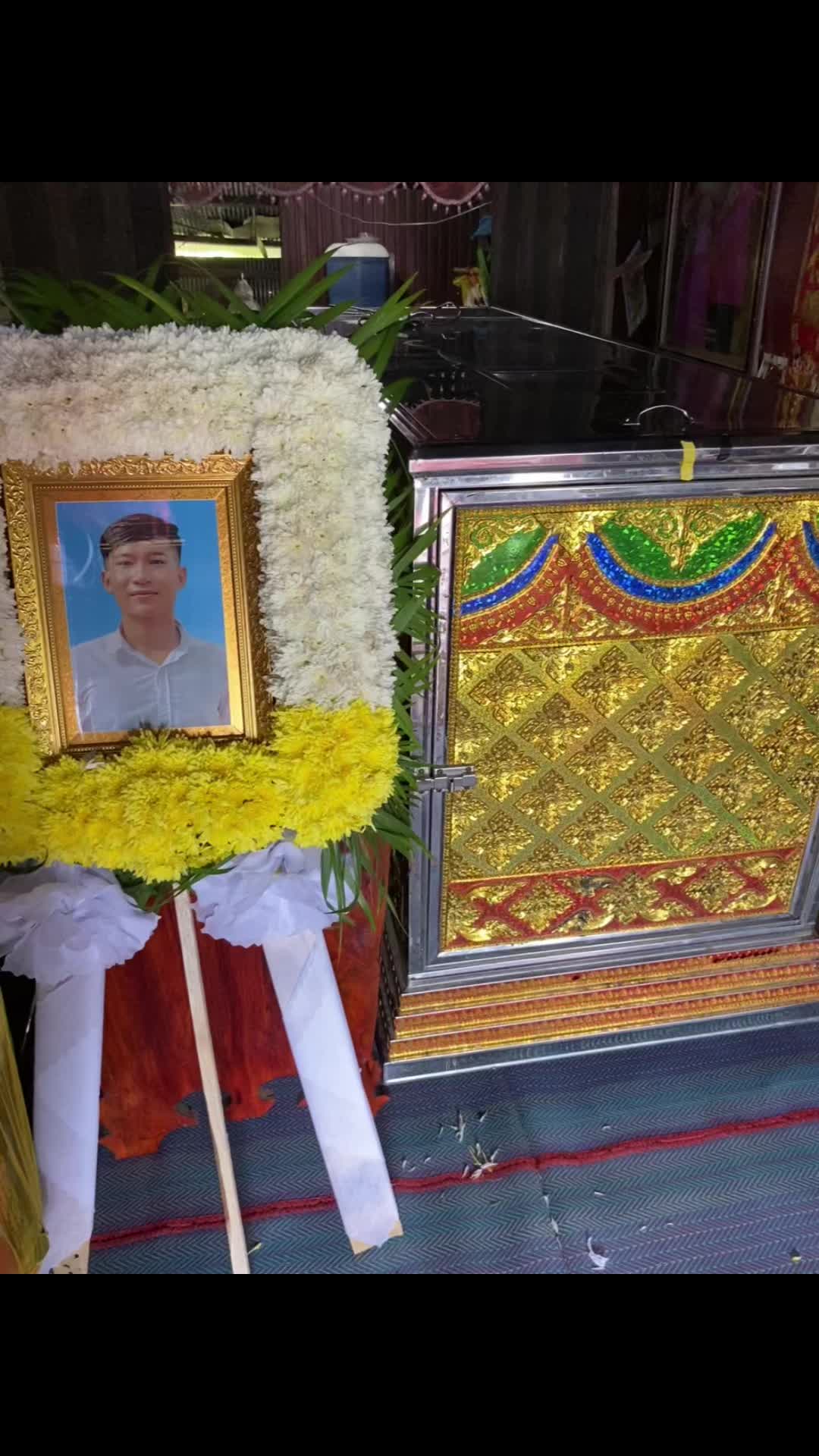 @សុឡាត់ ក្បាល់ខូច🙄