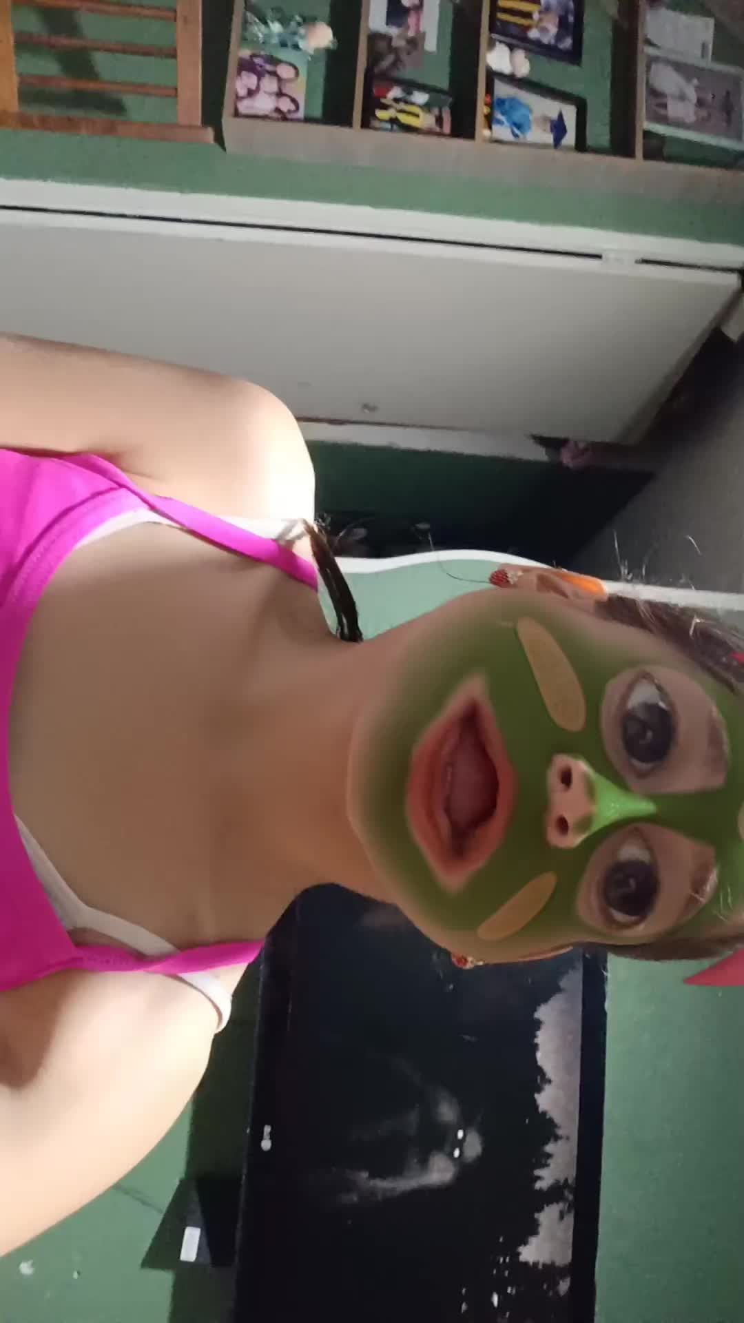 @emi_barrett