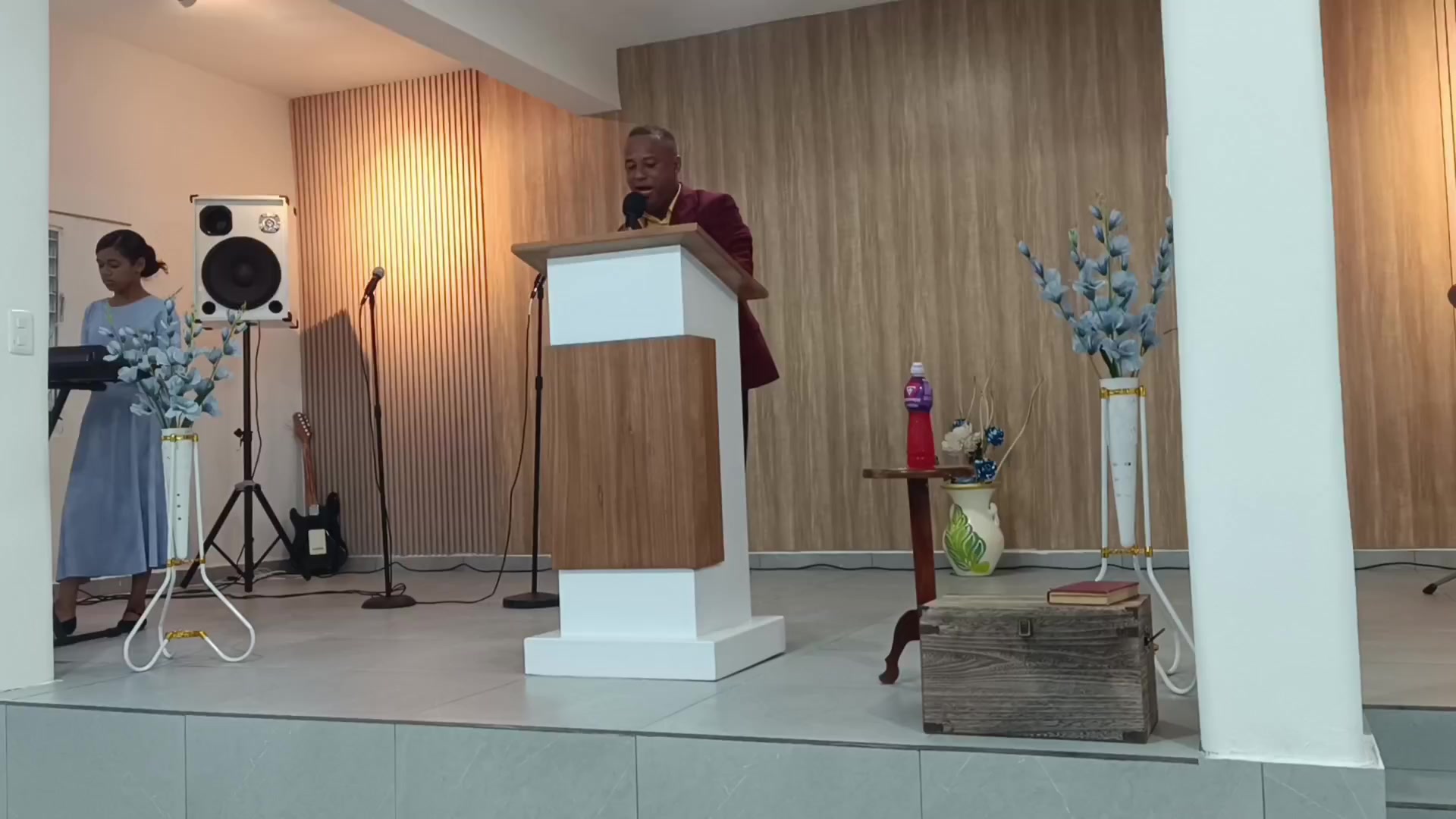@PASTOR HENRI MART&Iacute;NEZ OFICIAL