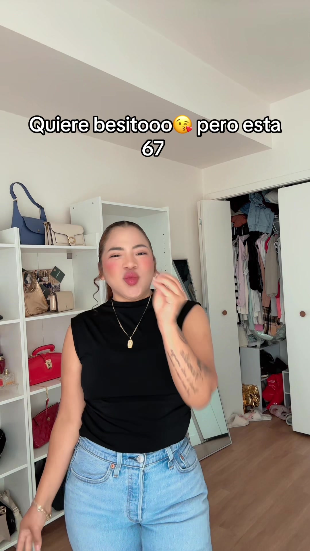 @elizabethjochola