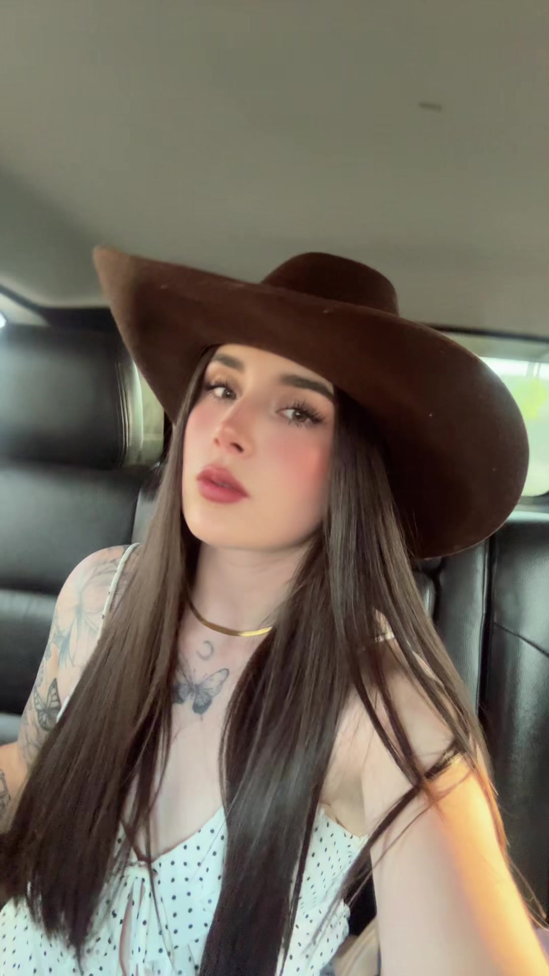 @Angeles 🦋🤠