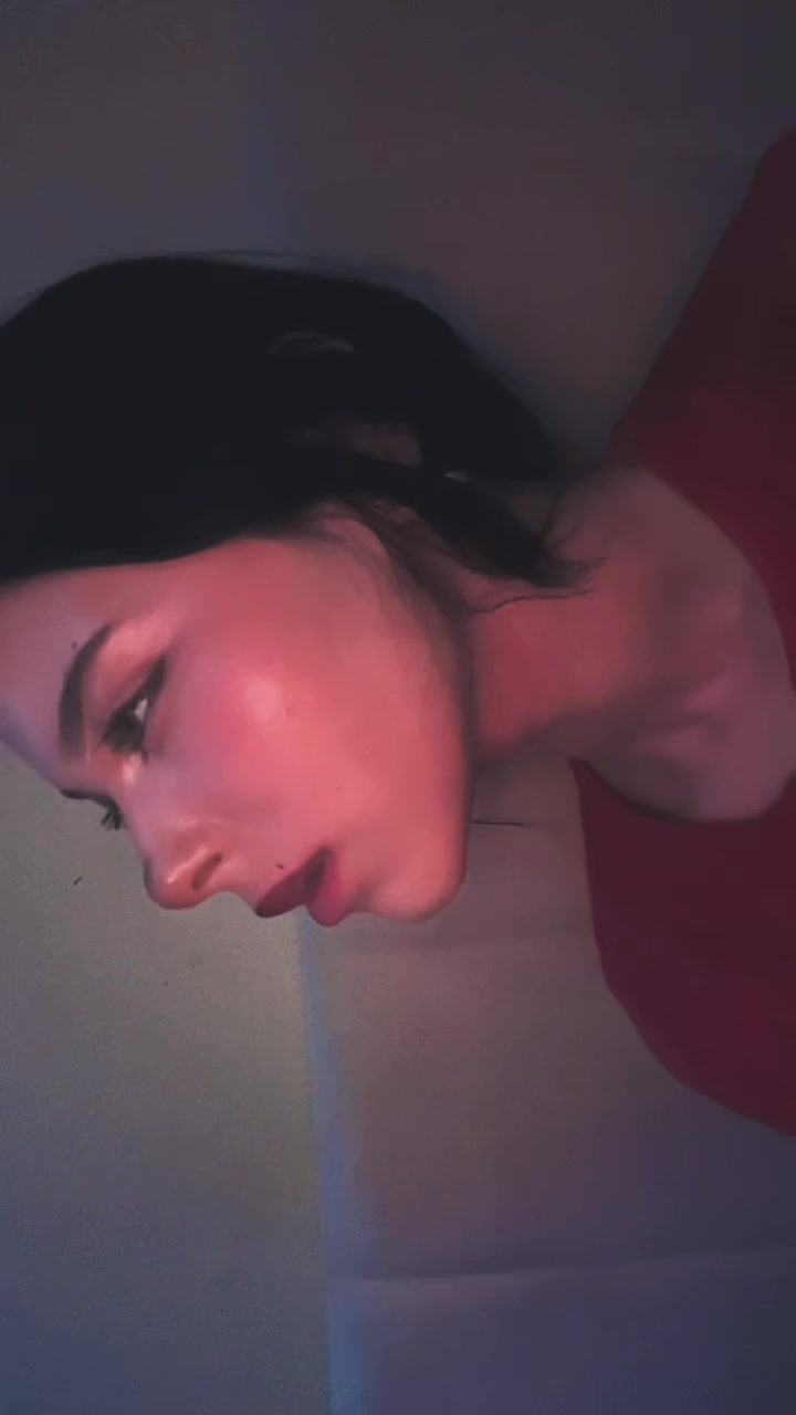 @Julli🪽