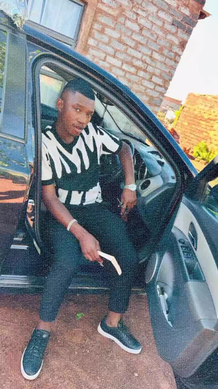 @Tsholofelo Cafu Tatisi