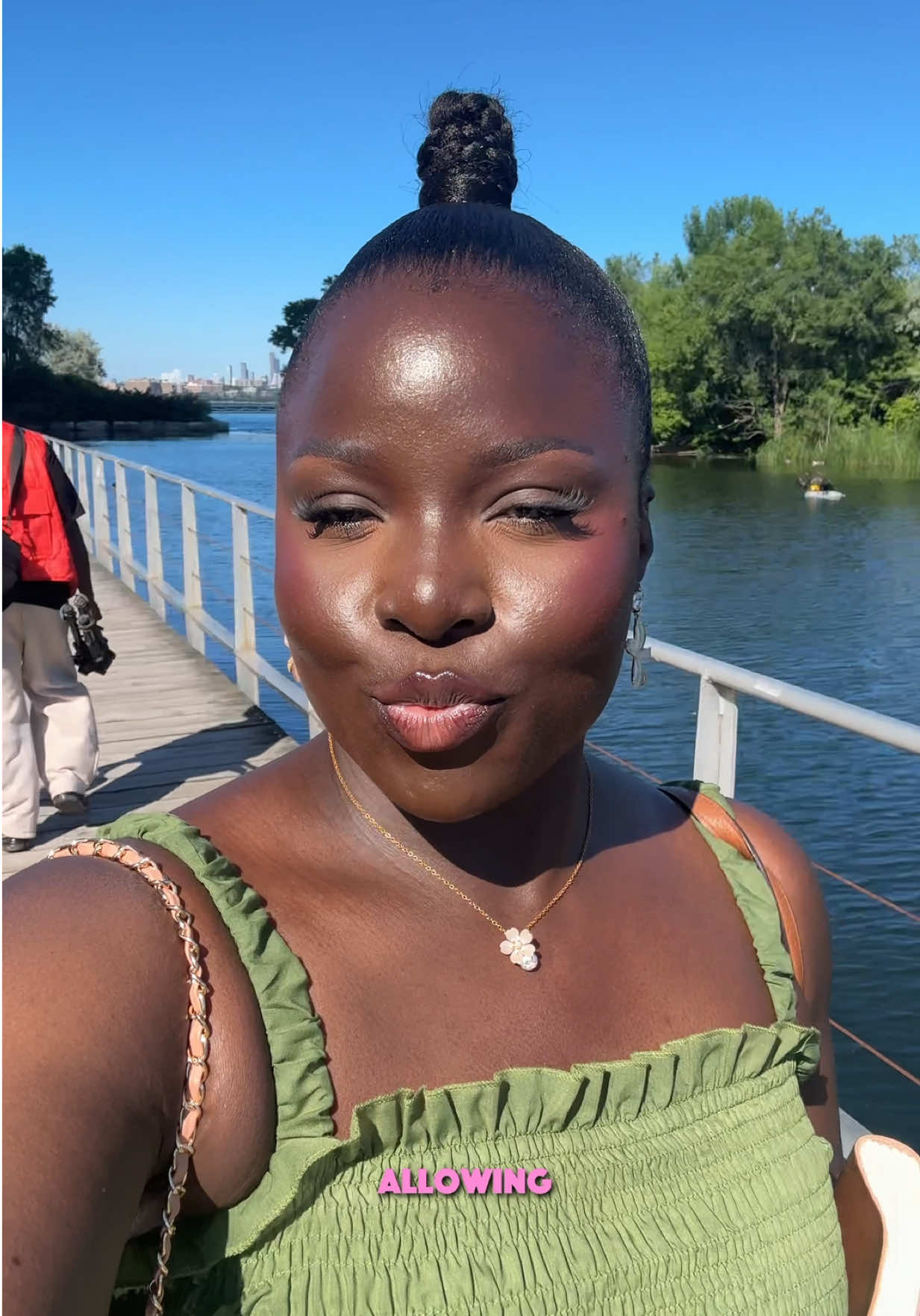 @ADENIK&Eacute;
