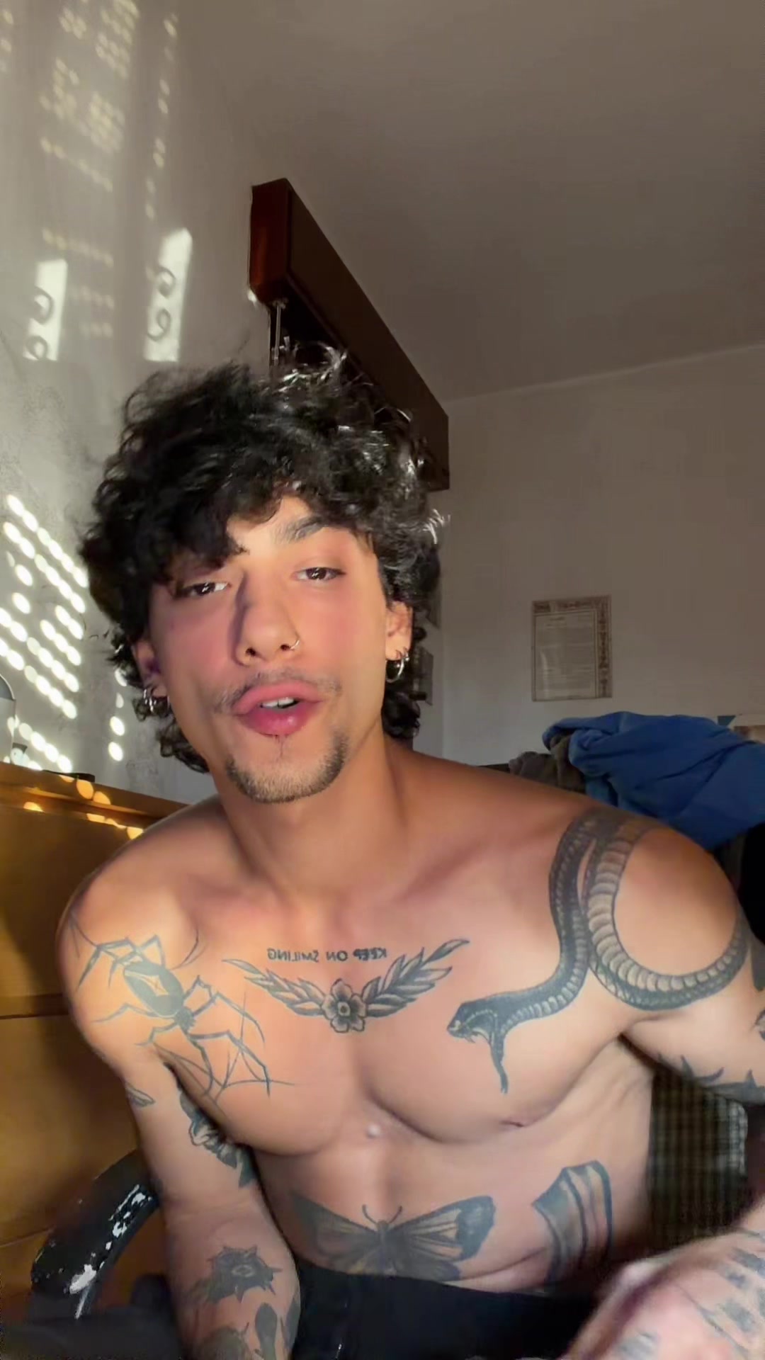 @Alex_averga99