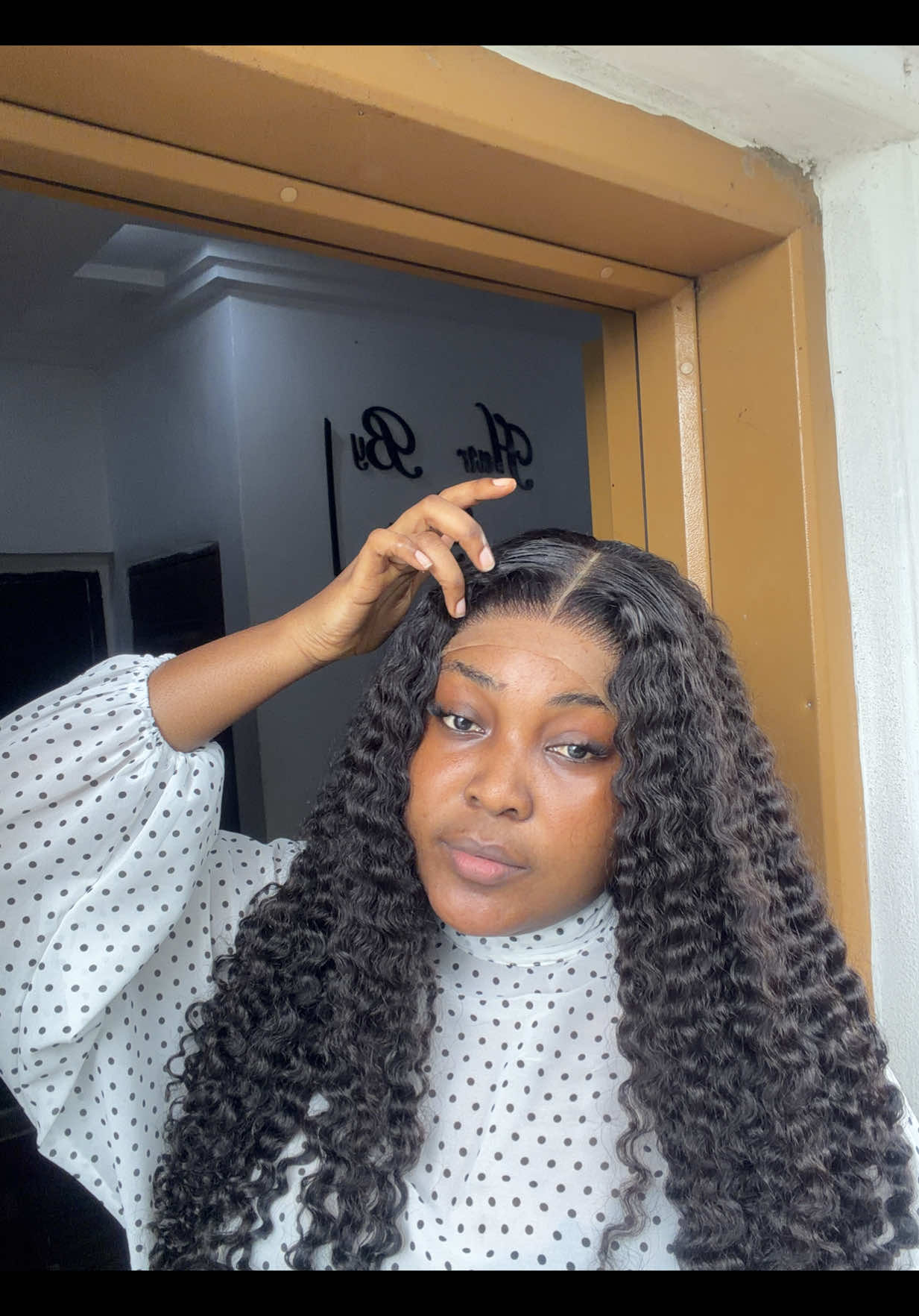 @HAIRBYGLORY (HAIR BRAND)