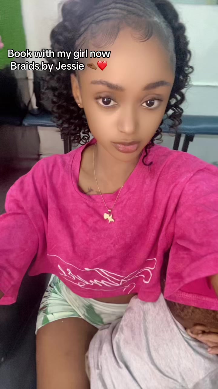 @Danii💜