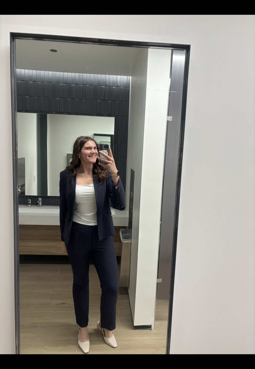 @tallgirlec