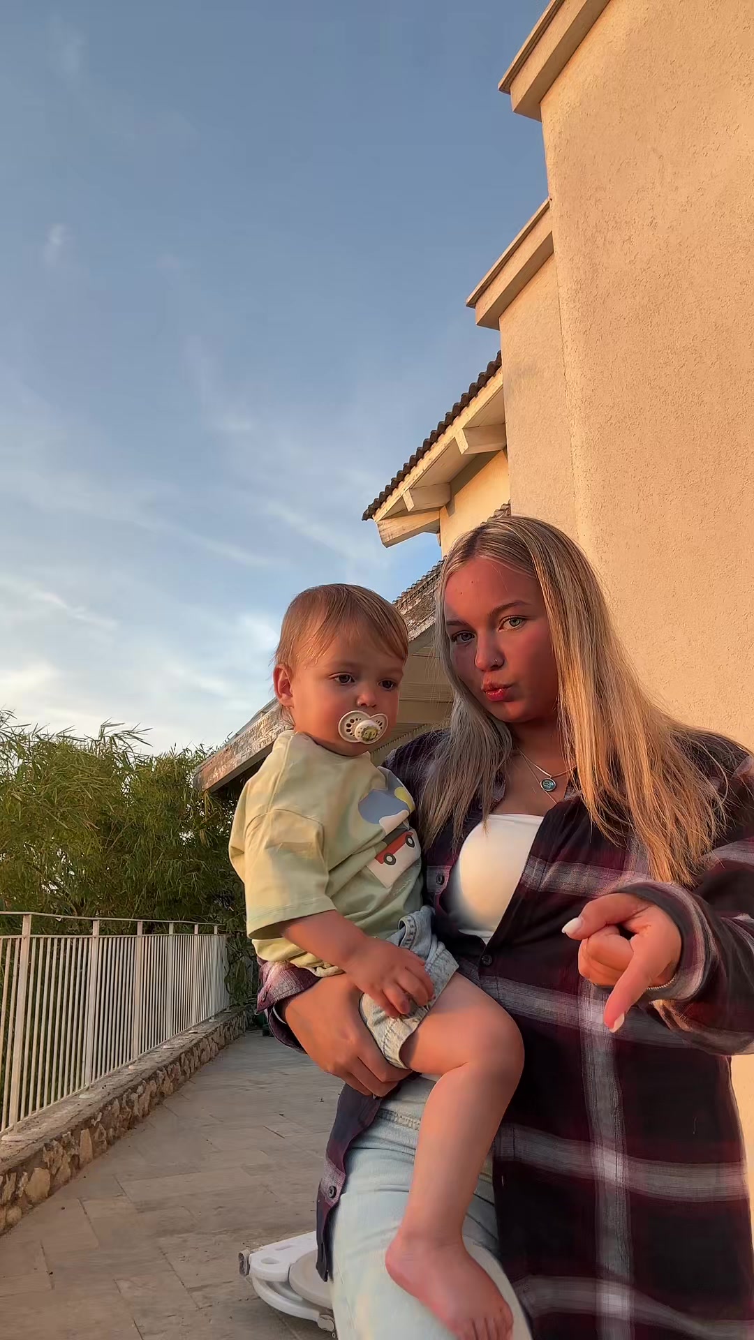 @mom at 17 🧿👶🏼