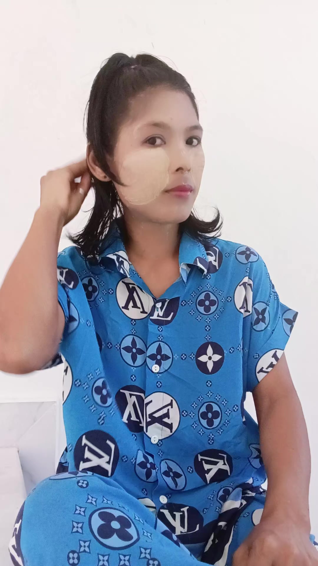 @San San