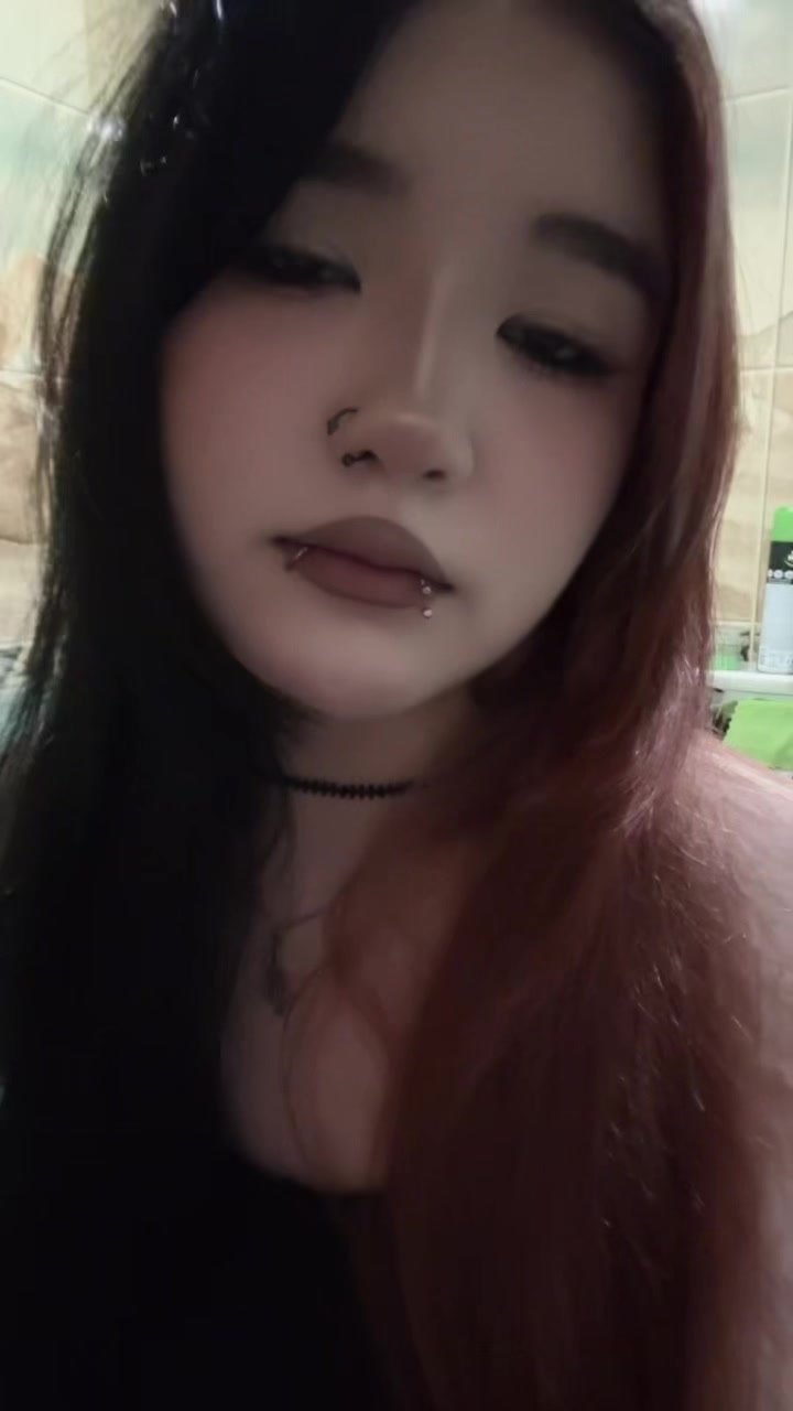 @⃟