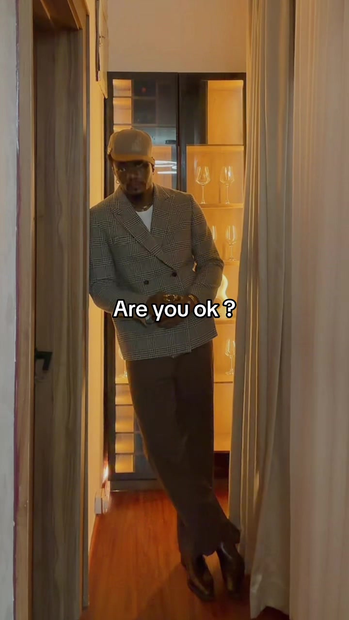 @Pheelz