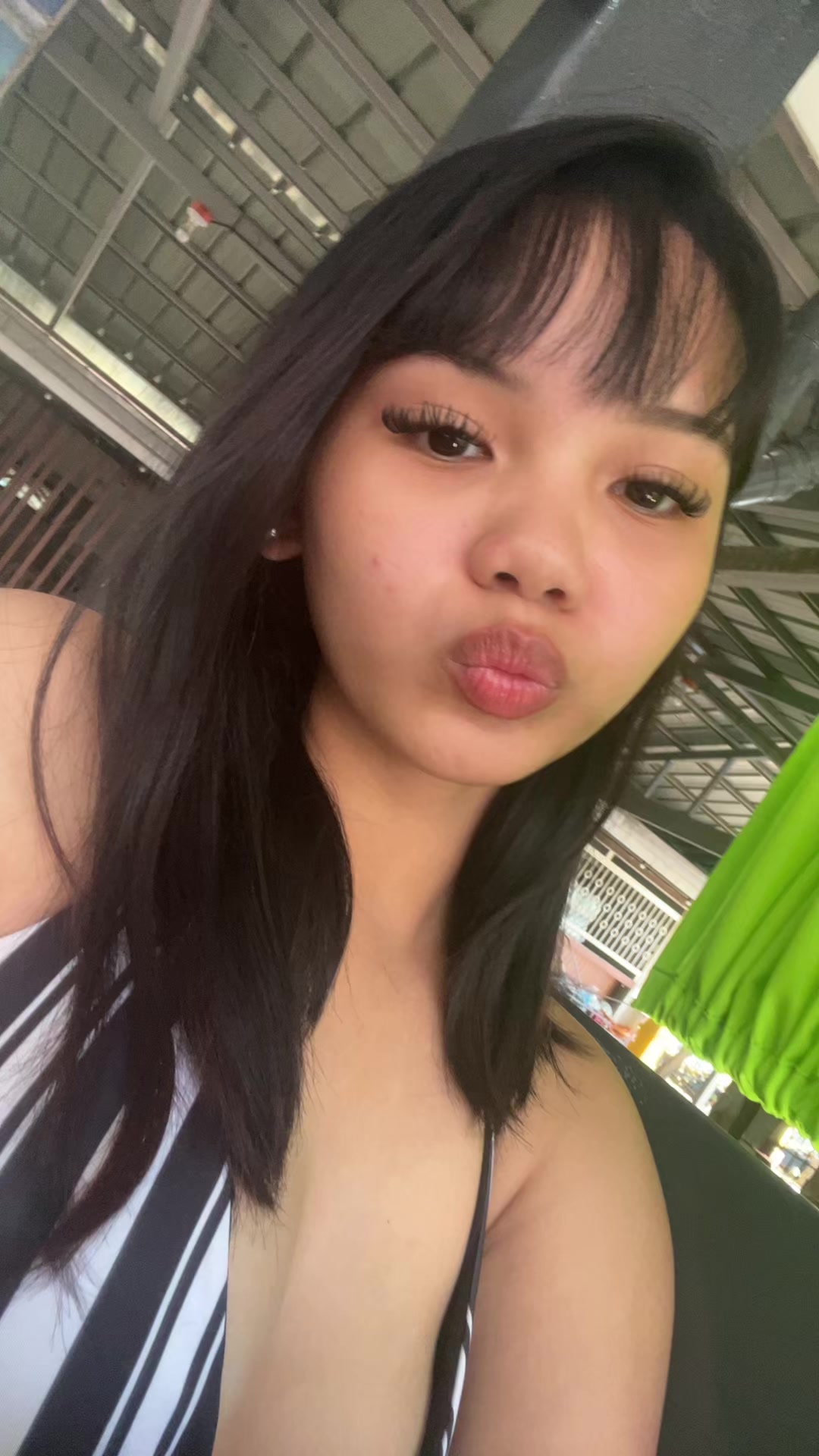 @️