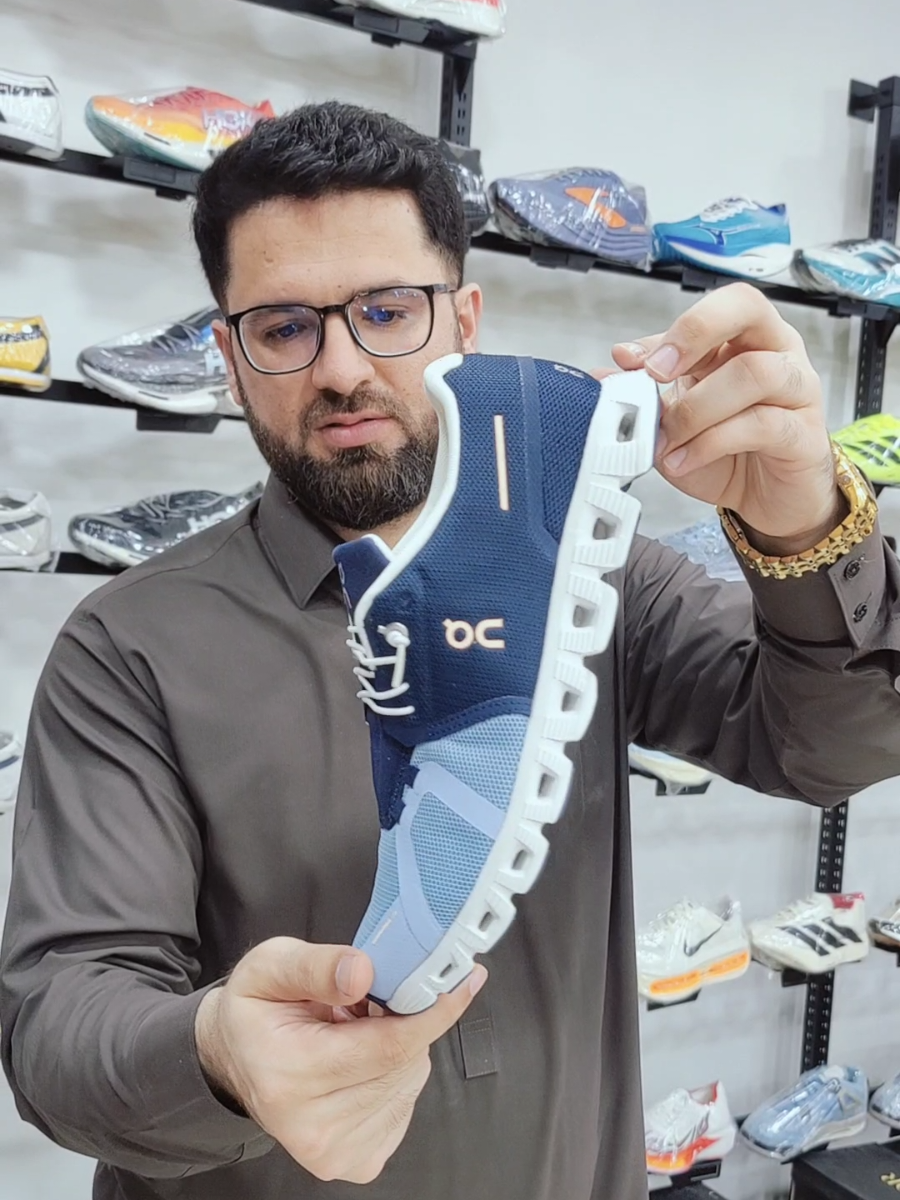 @The Sneaker Toe