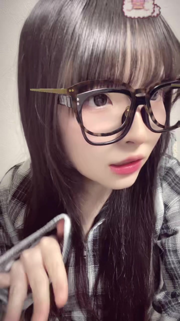 @ゆりな