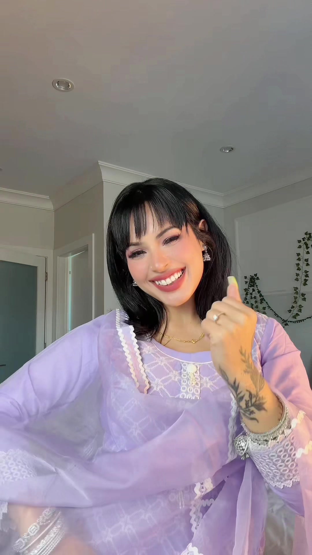 @𝑩𝒓𝒐𝒘𝒏𝑮𝒊𝒓𝒍