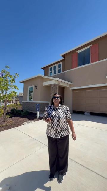 @Akta | Family Realtor®