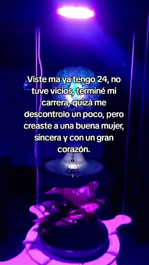 @Jocelyn Sauria Rex 🐦&zwj;🔥🦊🦖❤️
