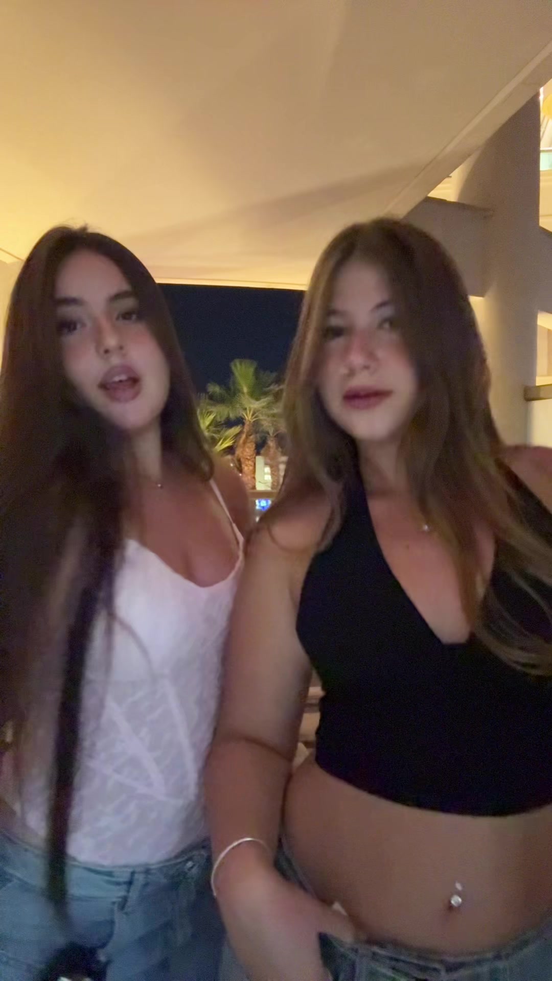 @𝓗𝓲𝓵𝓸𝓼𝓱