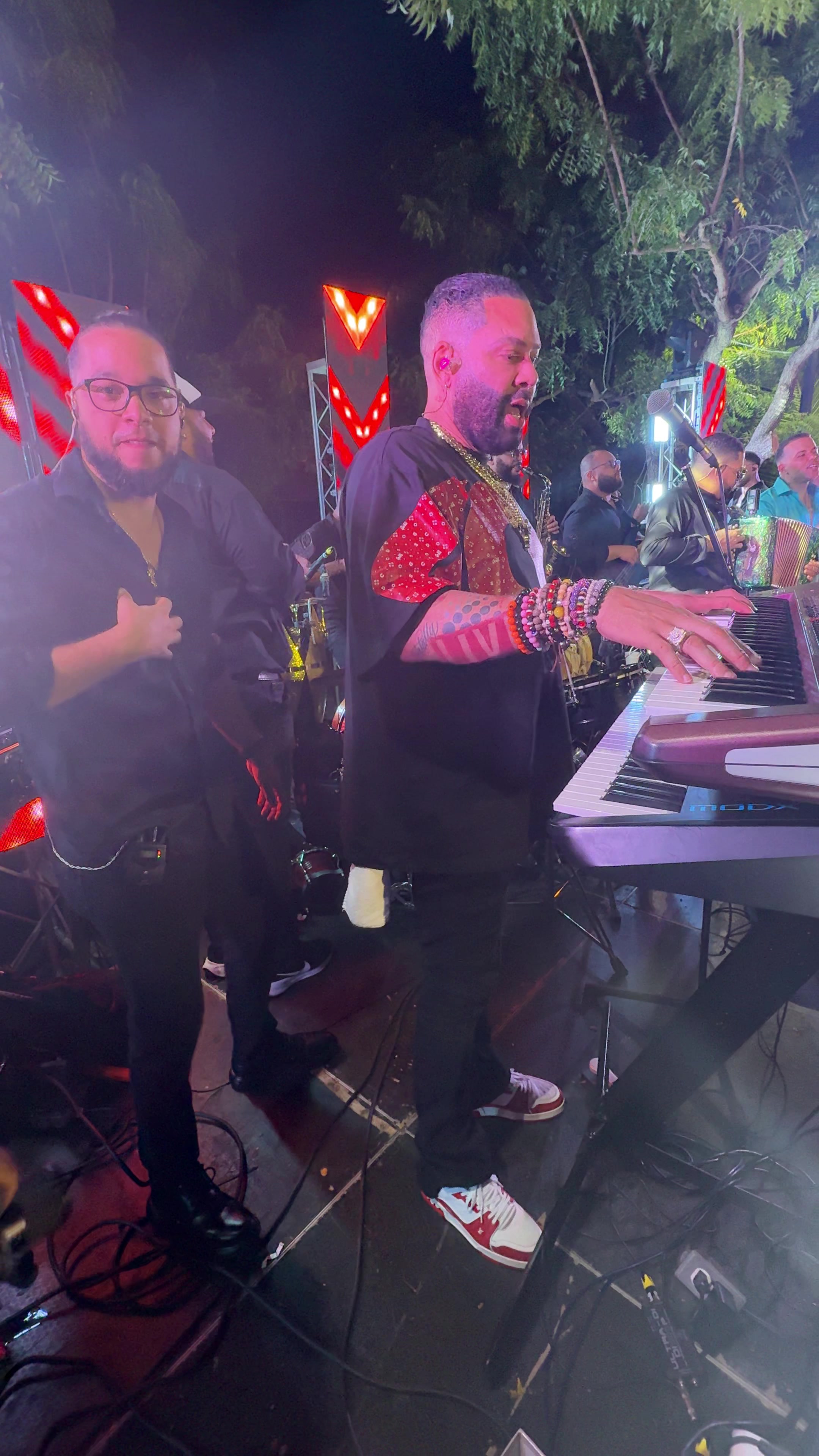 @#MariachiBudda