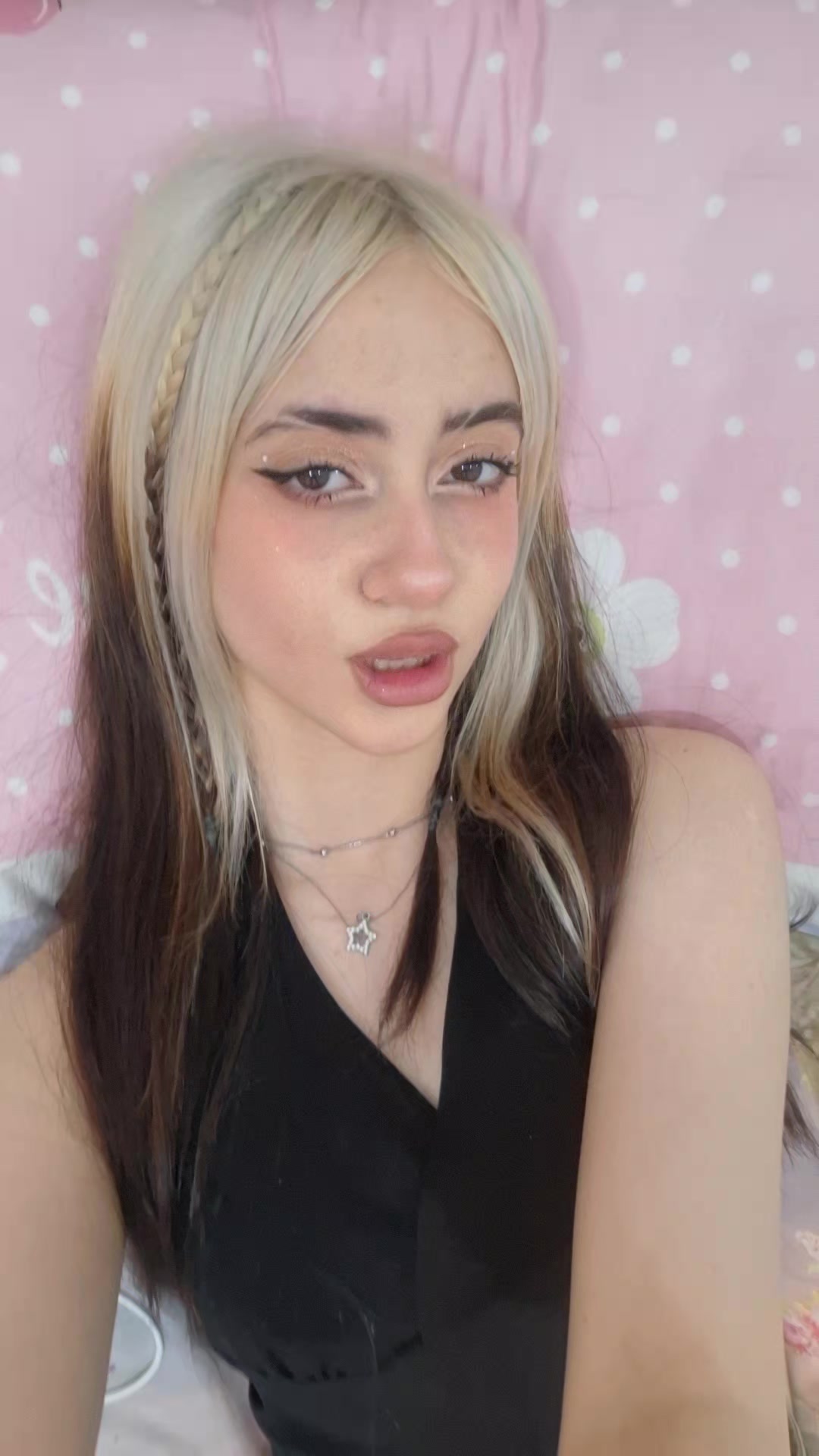 @🐚