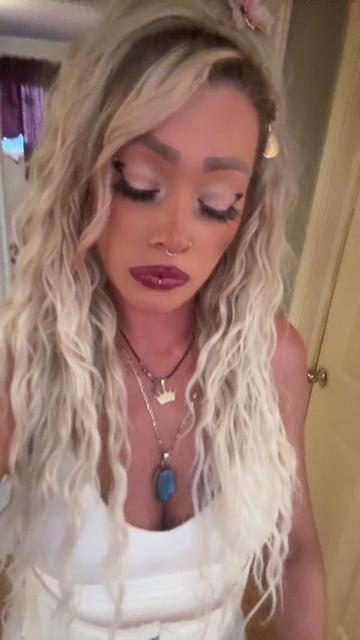 @qu33nlashesz