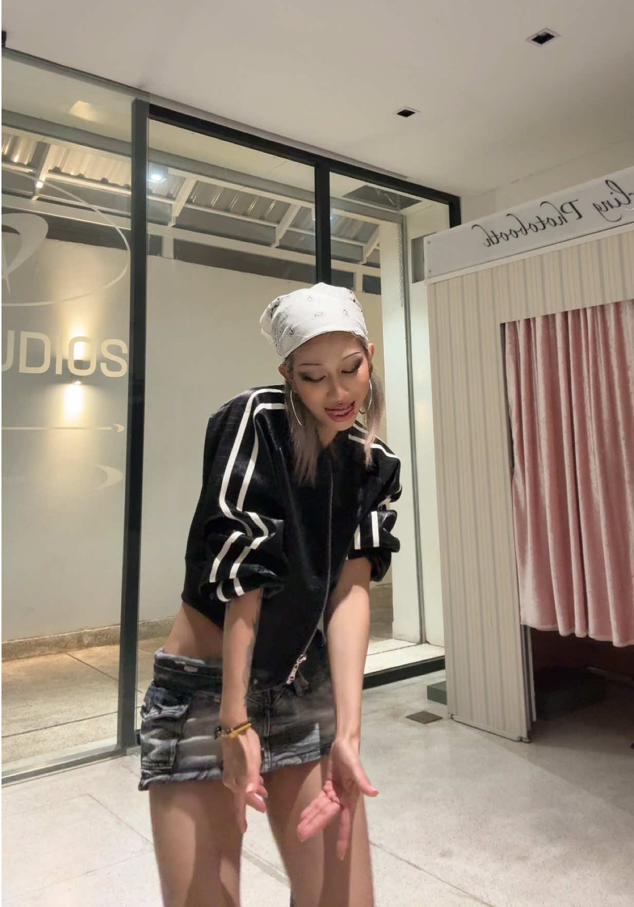 @𝐖𝐨𝐨𝐫𝐢 - អ៊ូរី 🇰🇭