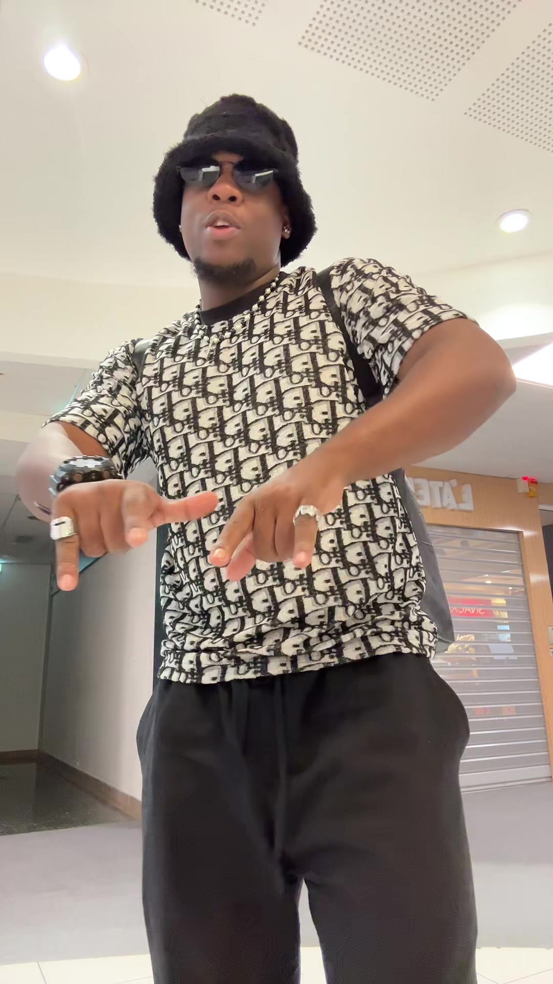 @lyonsquad🦁