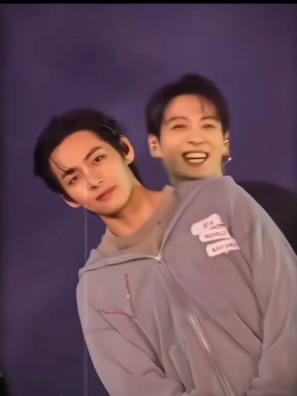 @˚⋆ßt$ lövëR🇵🇰ᡣ𐭩🇰🇷.𖦹.