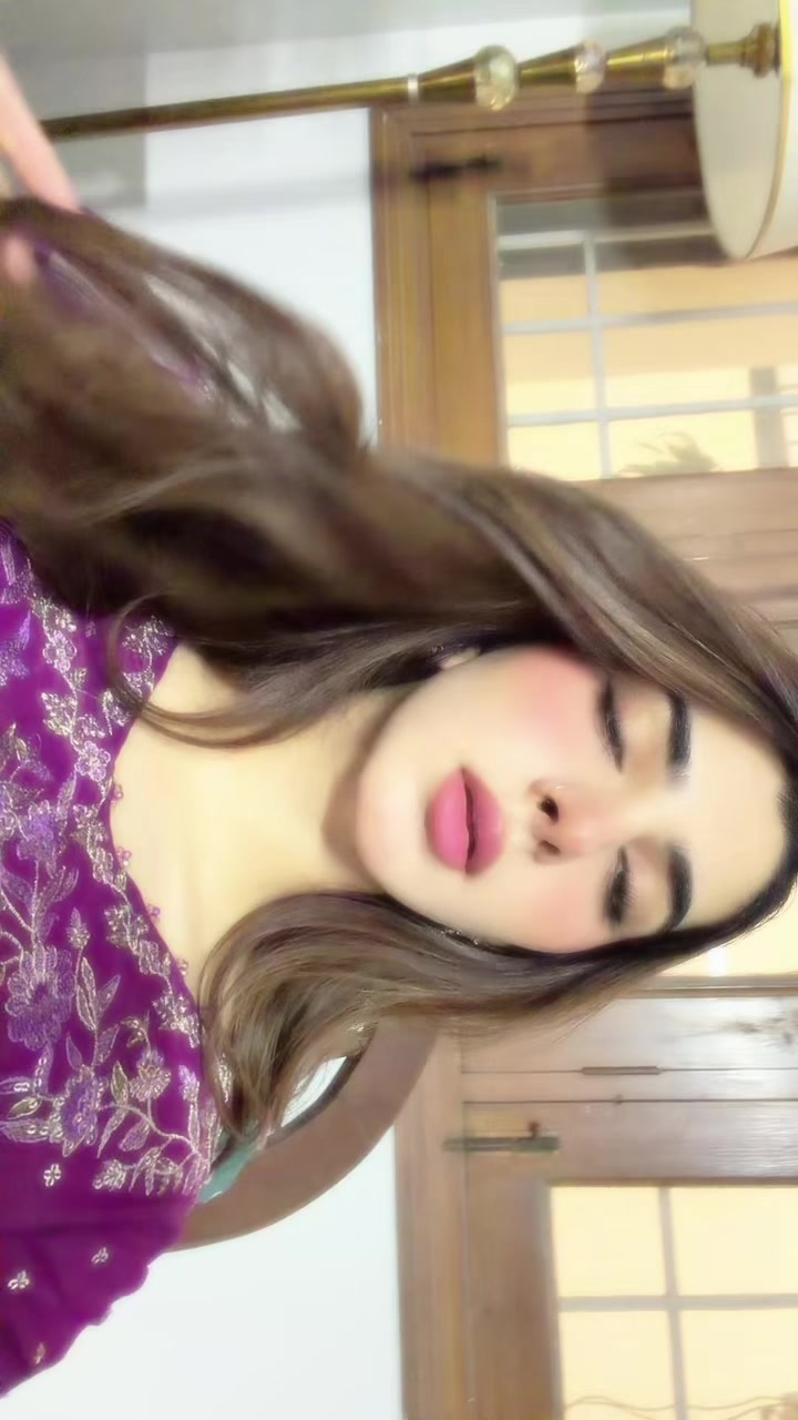 @Veeni